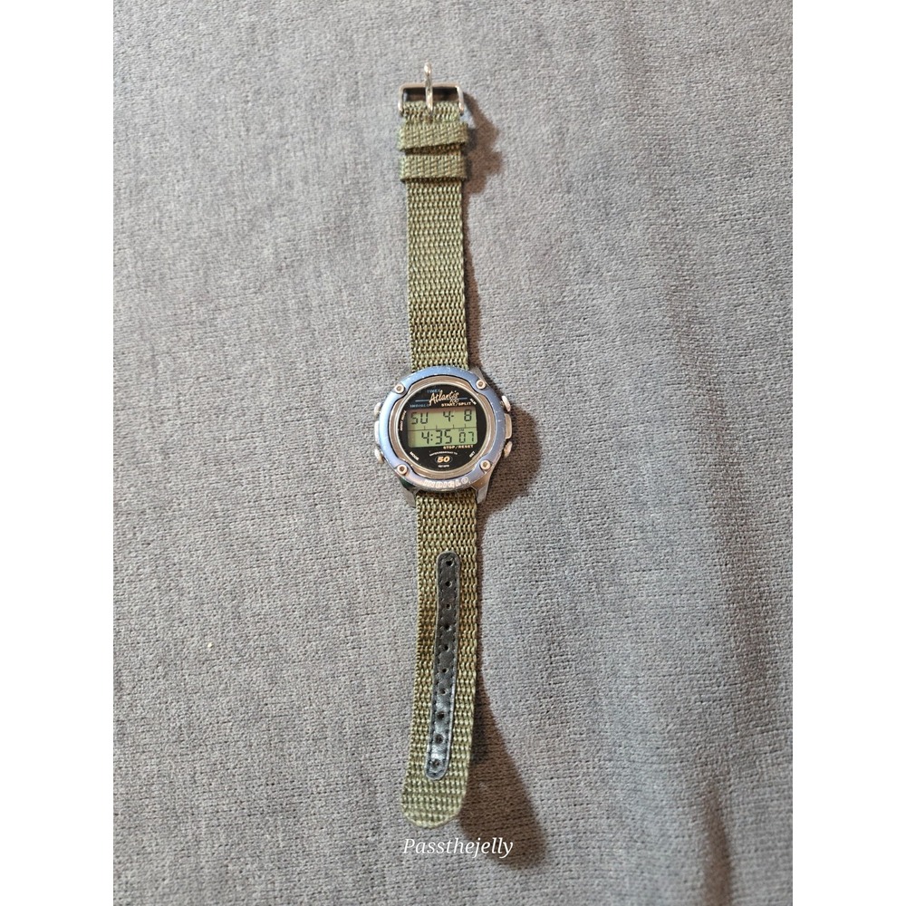 Vtg Timex Expedition Atlantis Men Sport Indiglo Quartz Analog 39mm Watch